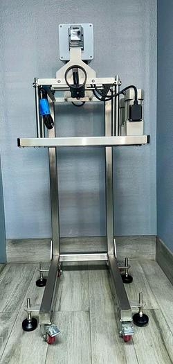 Hugger Belt Transfer Conveyor for Bottom Coding and Other Applications/ 24 inches long/Model DE 80