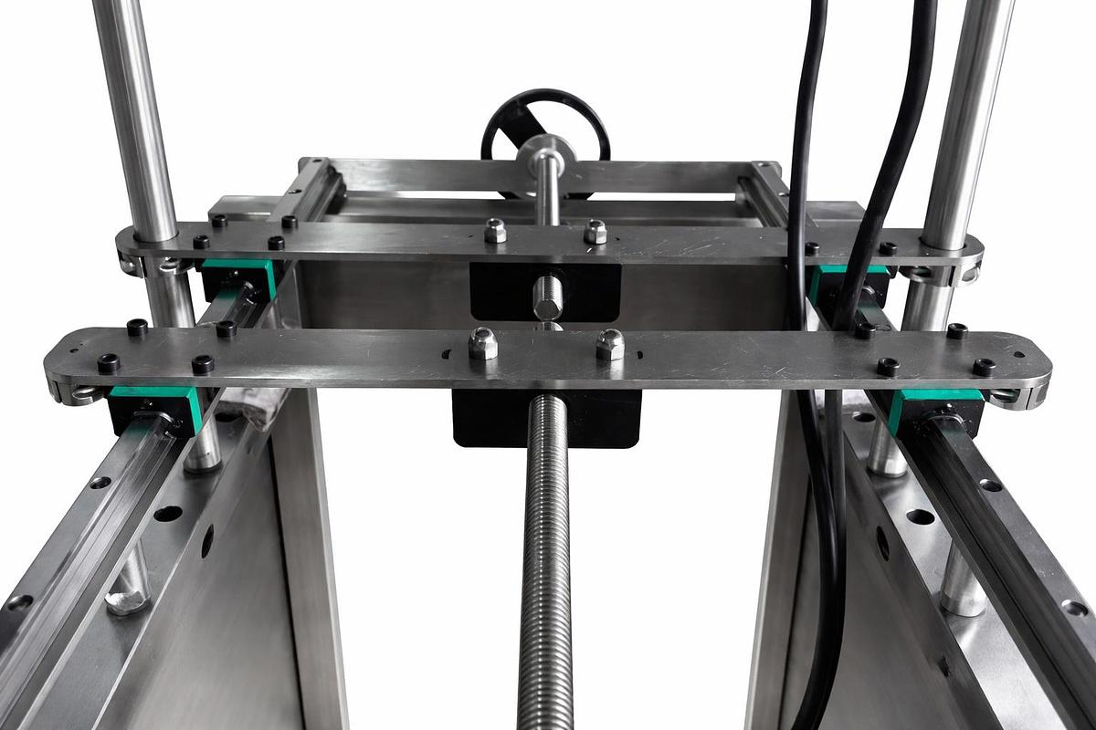 Hugger Belt Transfer Conveyor for Bottom Coding and other applications/36 inches long/ MODEL: DE 70 TOTALLY ENCLOSED BASE