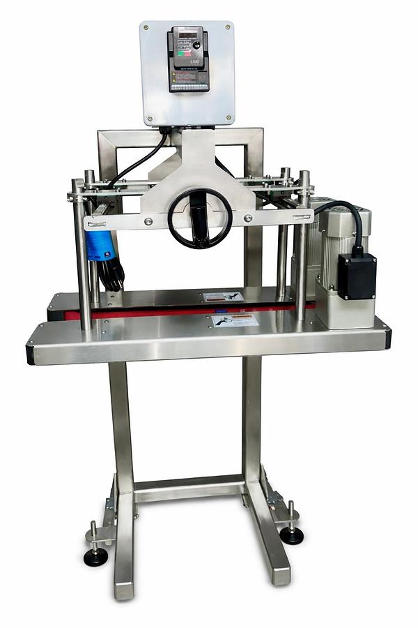Hugger Belt Transfer Conveyor for Bottom Coding and Other Applications/ 24 inches long/Model DE 80
