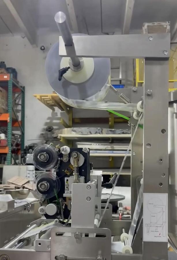 Sachet Filling and Sealing Machine for Creams, Gels and other similar products