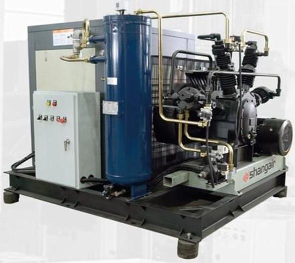 Automatic High Speed Auto Bottle Blowing Machine with Air Chiller/Air Compressor and a Set of Molds