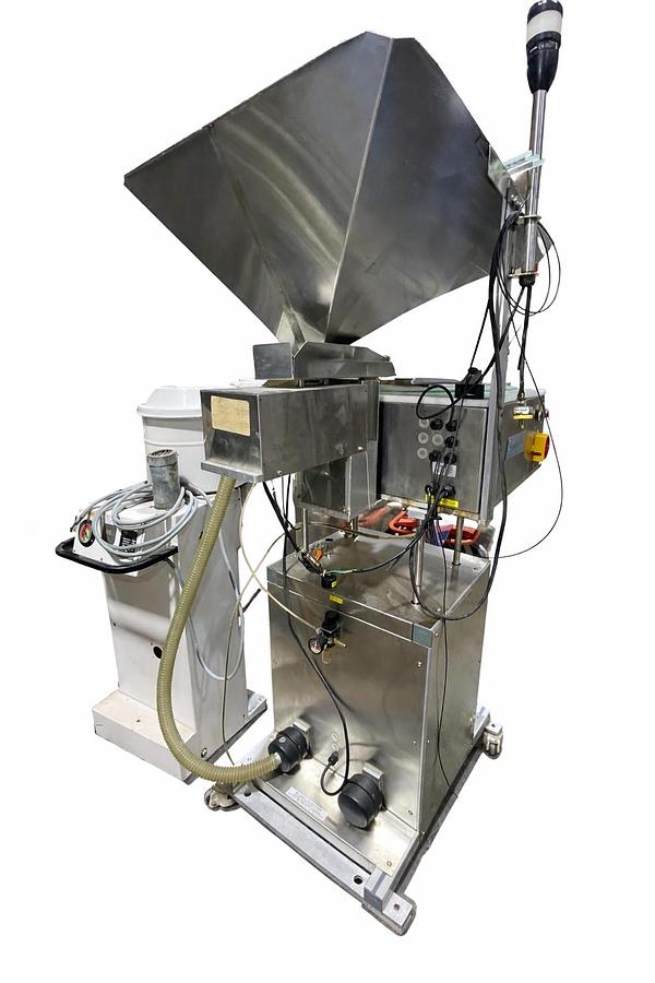 Used TABLETS, CAPSULES COUTING FILLING MACHINE WITH CONVEYOR BELT READY FOR SHIPMENT