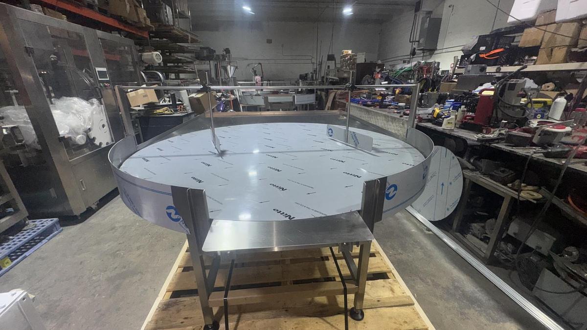 DE-36 Accumulation Rotary Tables with or without Unscrambler and with or without working tables-36 Inches Diameter