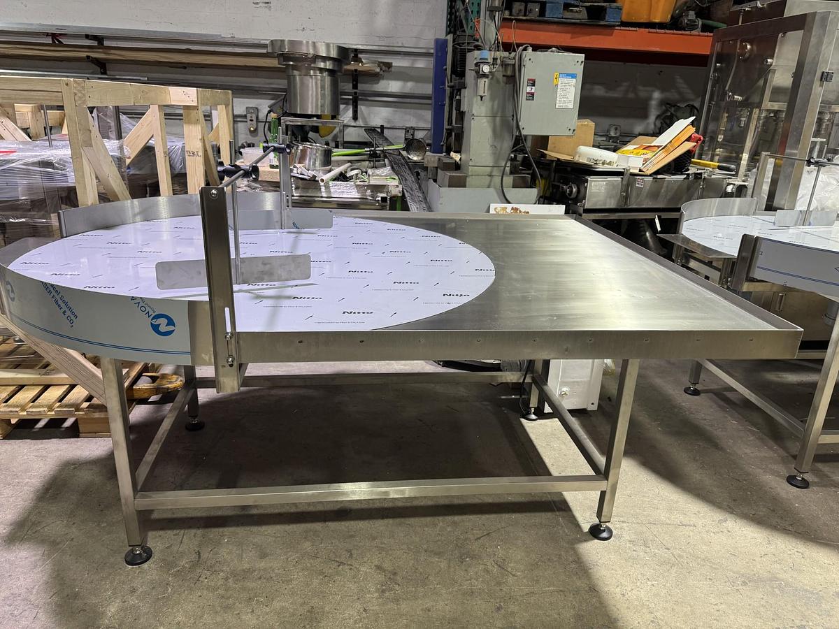 DE-36 Accumulation Rotary Tables with or without Unscrambler and with or without working tables-36 Inches Diameter