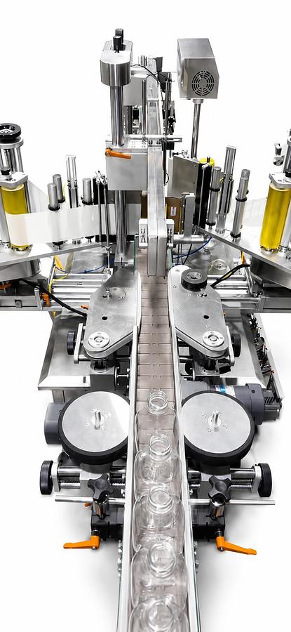 Automatic Doubled Sided Labeling Machine