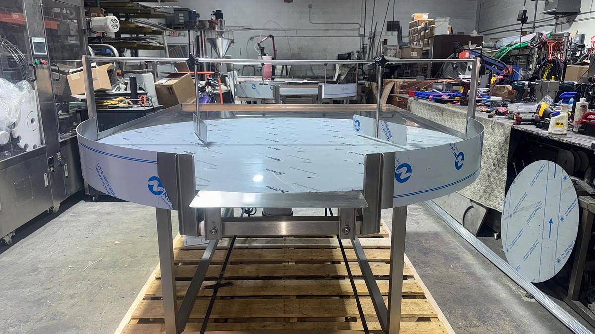 DE-36 Accumulation Rotary Tables with or without Unscrambler and with or without working tables-36 Inches Diameter