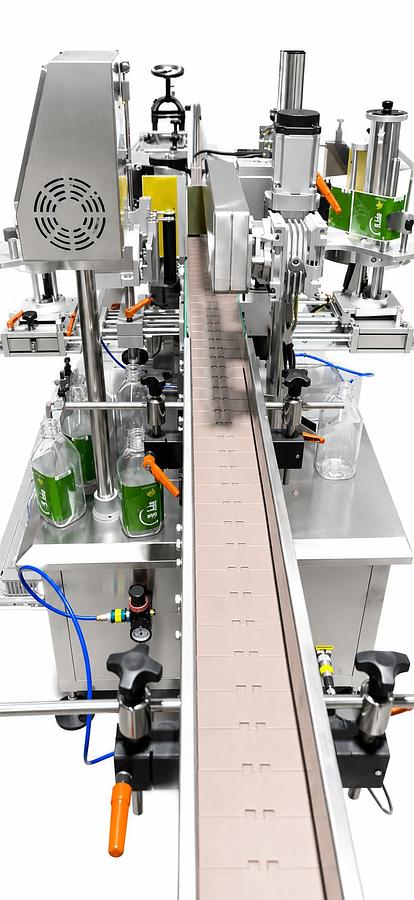 Automatic Doubled Sided Labeling Machine