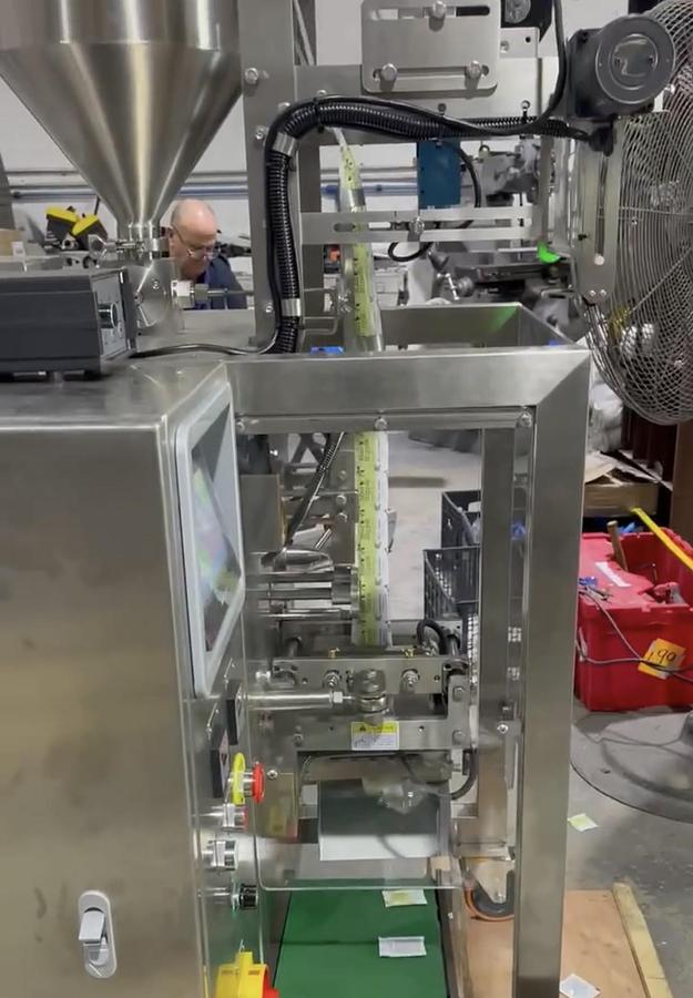 Sachet Filling and Sealing Machine for Creams, Gels and other similar products