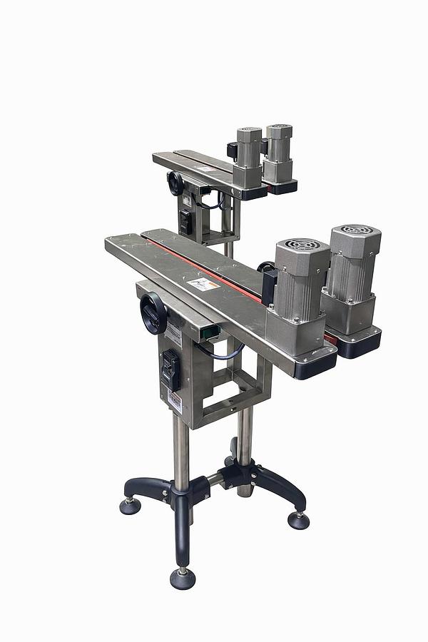 Hugger Belt Transfer Conveyor for bottom coding and other applications Model/36 inches long: DE 60