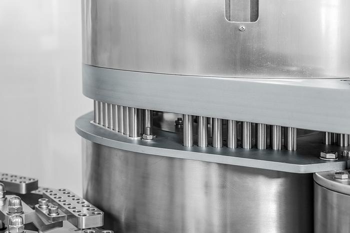 Automatic Capsule Filling Machine Model: DE 7200