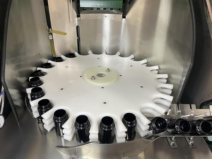 Automatic Unscrambler for Plastic Bottles