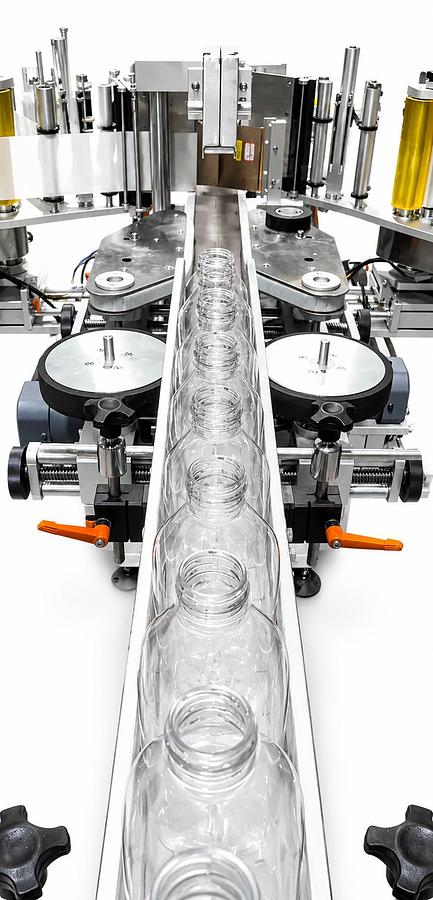 Automatic Doubled Sided Labeling Machine