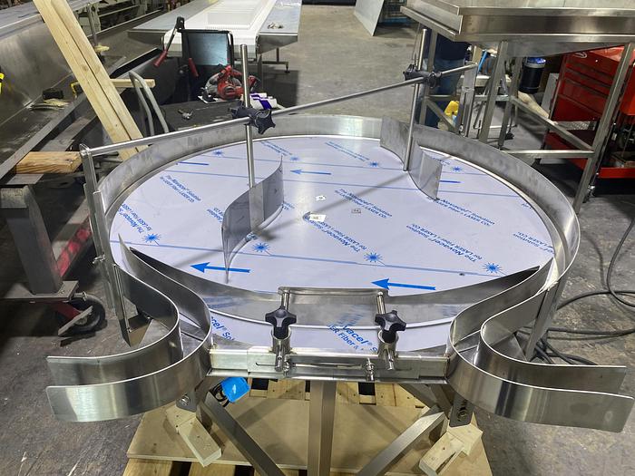 DE-48 Accumulation Rotary Tables with or without Unscrambler