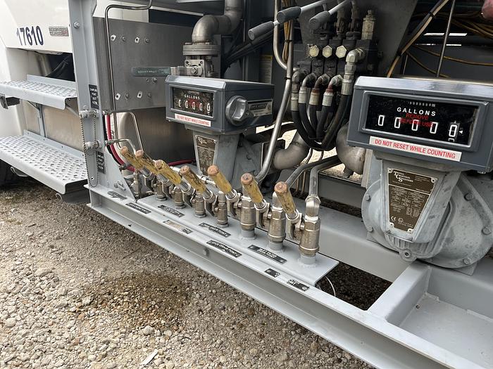 Used Unit #: 17610 - 3,000 Gallon Jet Fuel Truck (2008)