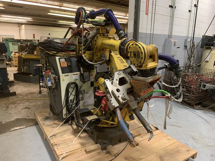 Used FANUC R2000iB/210F 210KG X 2655MM REACH 6 AXIS CNC ROBOT W/R30iA CONTROLS WITH ARO SERVO GUN