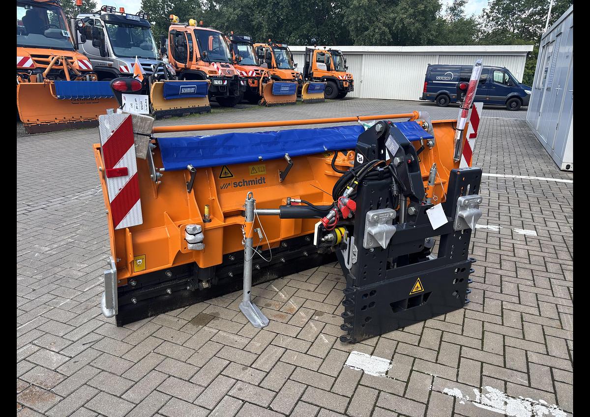 Aebi Schmidt CP3 Schneepflug