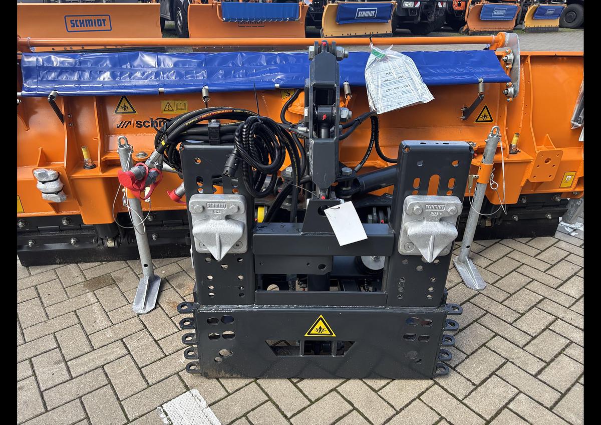 Aebi Schmidt CP3 Schneepflug