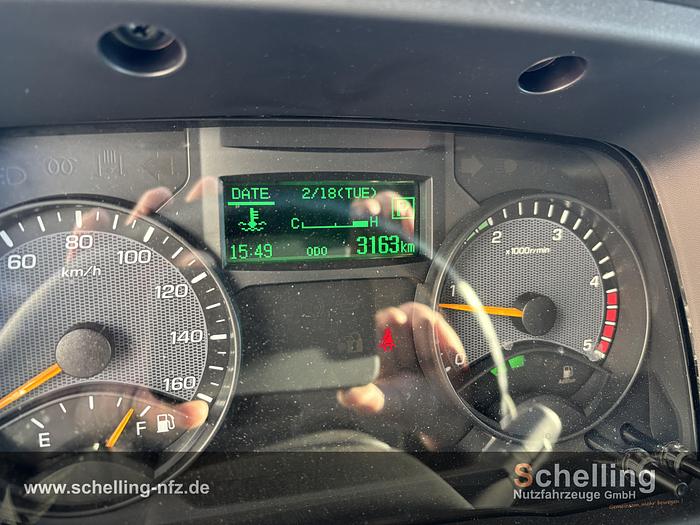 Gebraucht FUSO 7C15 mit Transportband