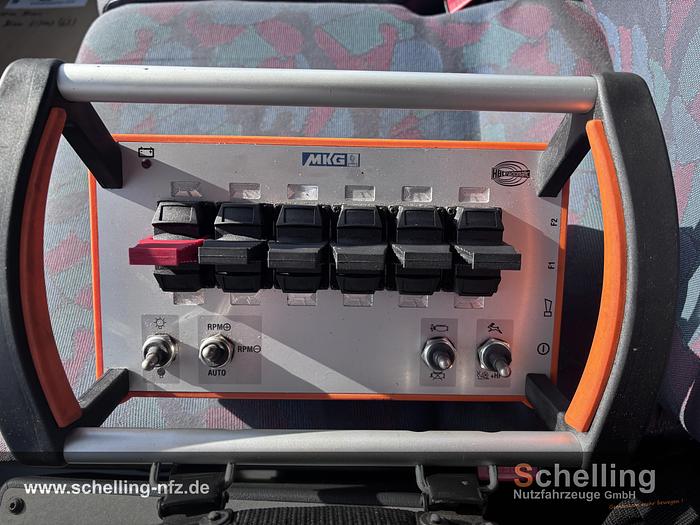 Gebraucht Unimog U300 mit MKG Kran