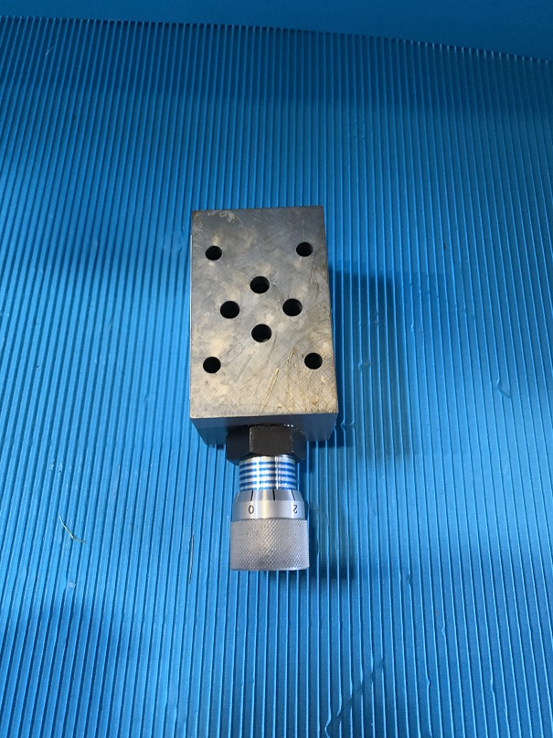 Used Vickers Solenoid Directional Valve DGMFN-3-X-B2W-20-JA