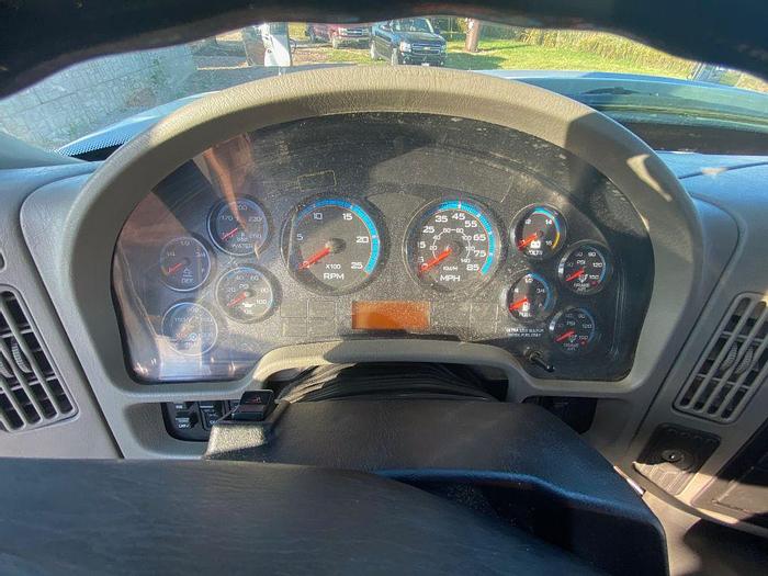 Used 2016 INTERNATIONAL 7600