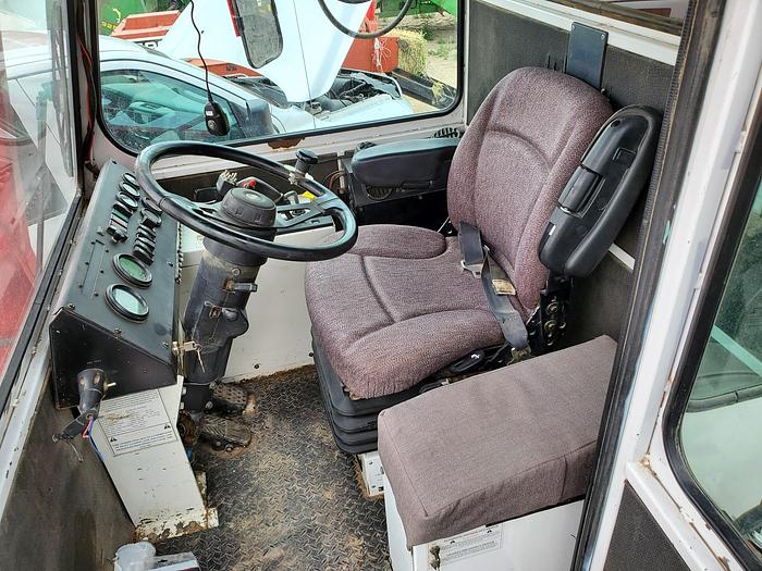 Used 2004 Stinger 4400 Bale Stacker