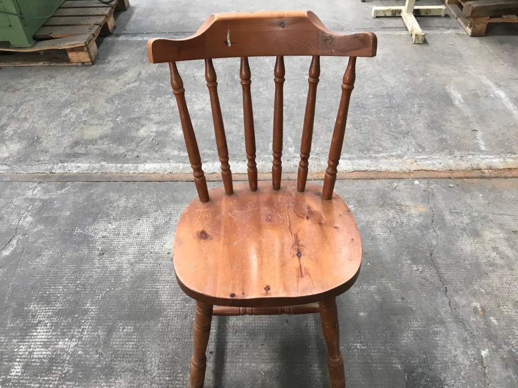 Usato Foratrice per forare in contemporanea sedili e spalliere