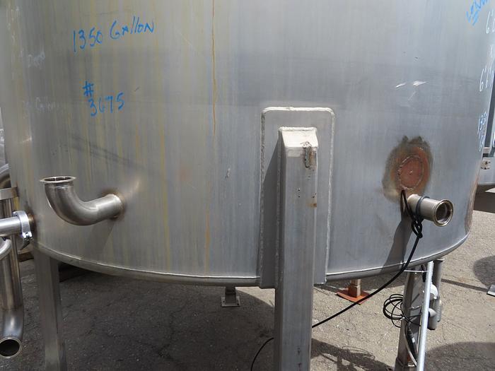 Used 1,350 Gallon Vertical Stainless Steel Tank