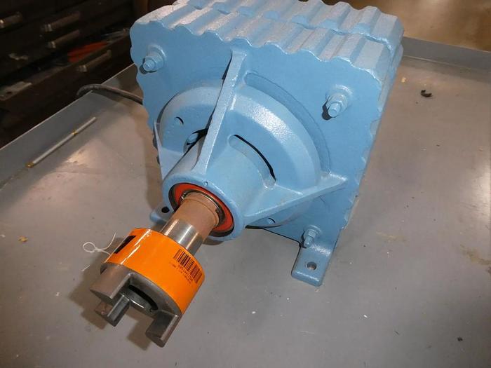 Used MAXCESS INTERNATIONAL MagPowr C-50 50 lb-ft MAGNETIC PARTICLE CLUTCHES FOOT-MO