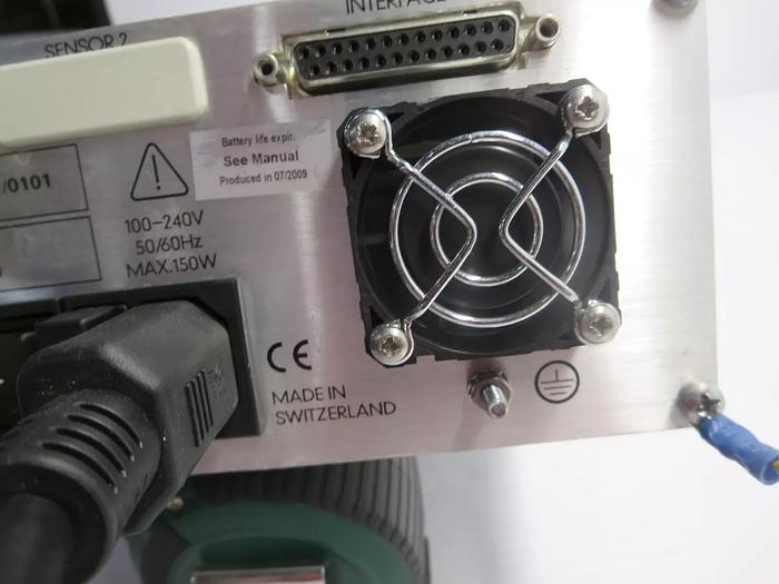 Used VAT PM-4 Adaptive Pressure Controller 100-240VAC 50/60HZ Powers On