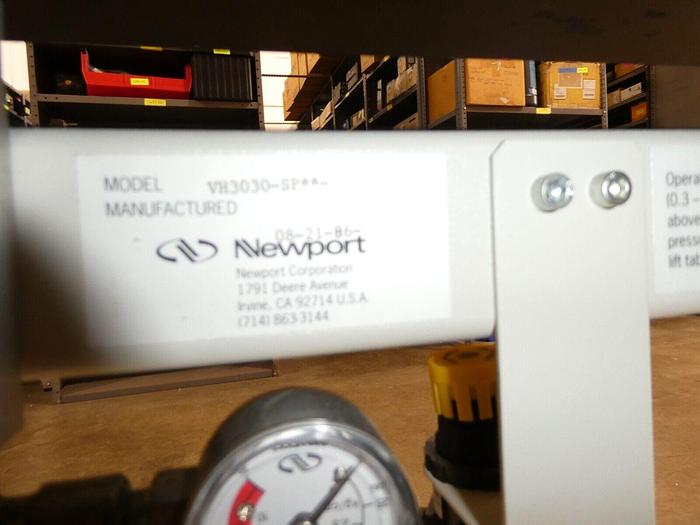 Used Newport  VH3030-SP Pneumatic Vibration Isolation Table 30" x 30"