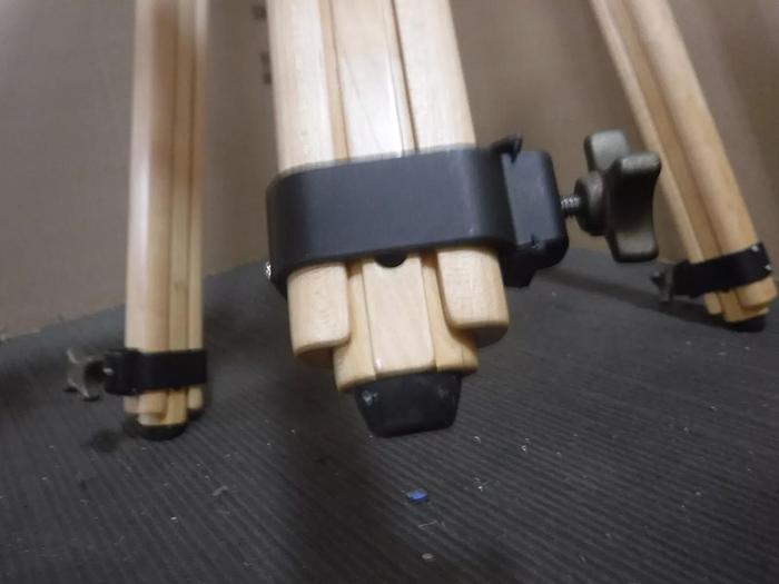 Used Junior Tripod Model: Ries With Tilted Head & Encore Hardcase