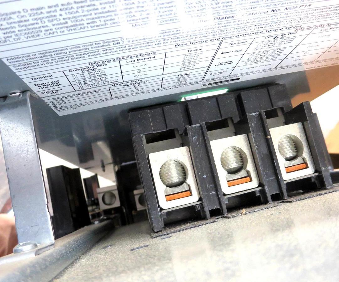 Used Square D 29450954160020001 Load Center 200A 208Y/120 3PH 42 Space