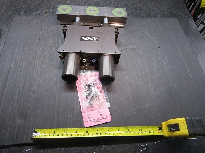 Used VAT 07510-VA24-AAZ1/0157 (A-351898) Gate/Slit Valve Open Carton