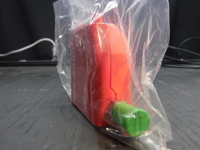 Used Horiba Stec Inc. Model: SEC-6400 Gas: N2 (CF4) Mass Flow Controller