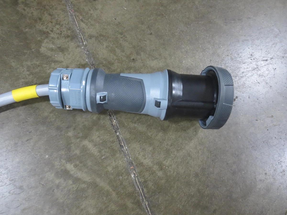 Mennekes ME560C5W Connector & Cable 600VAC 60A 50-60HZ 802181 Tesla Skyline