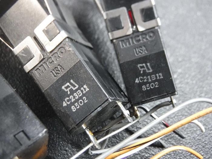 Used Micro 4A23BEA11 Microswitch / Micro 4C23B11 Switch Manual Pushbutton Indicator