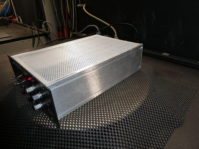 Used MKS Type 270D-22866 High Accuracy Signal Conditioner