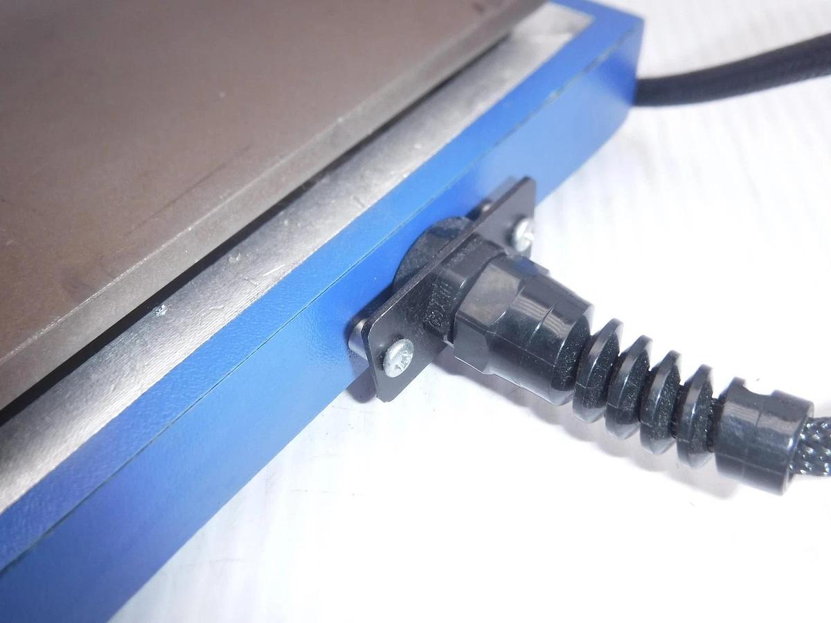 Used Systems & Technology Inc 8HP406P325 120V 3A w/ Hot Plate