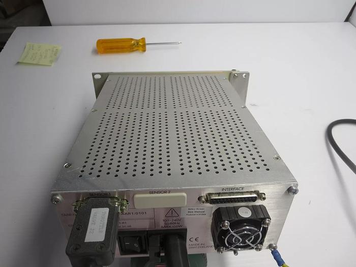 Used VAT PM-4 Adaptive Pressure Controller 100-240VAC 50/60HZ Powers On