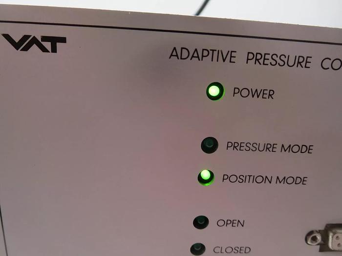 Used VAT PM-4 Adaptive Pressure Controller 100-240VAC 50/60HZ Powers On