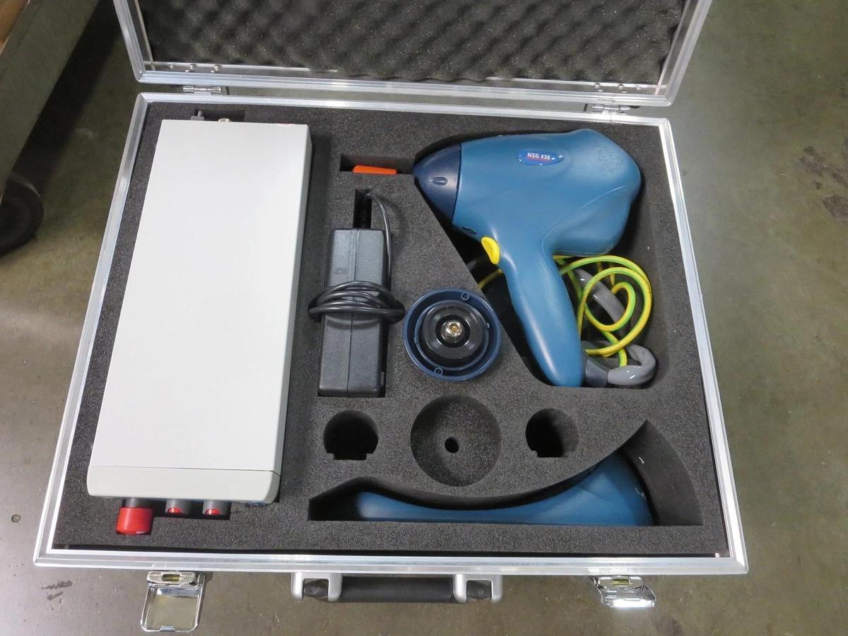 Used Schaffner NSG 438 Electrostatic Discharge Gun Range 200V-30KV