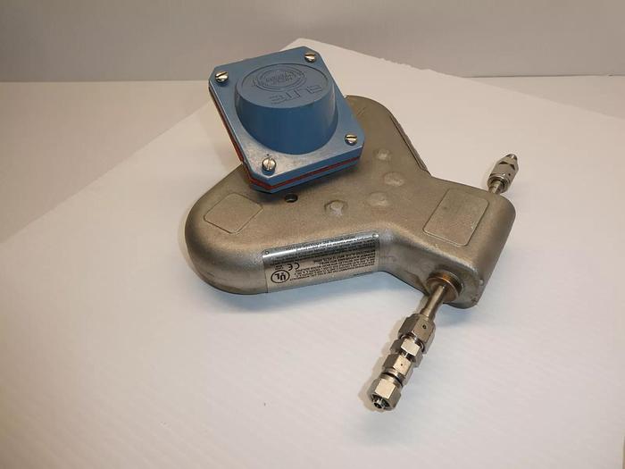 Used Micro Motion ELITE CMF010M324NU Coriolis Meter, 1/10 Inch (DN2) Flow .392354.44