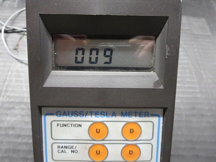 Used F. W. Bell 4048 & T-4048-001 Gauss/Tesla Meter & Probe Powers On-No Other Tests.