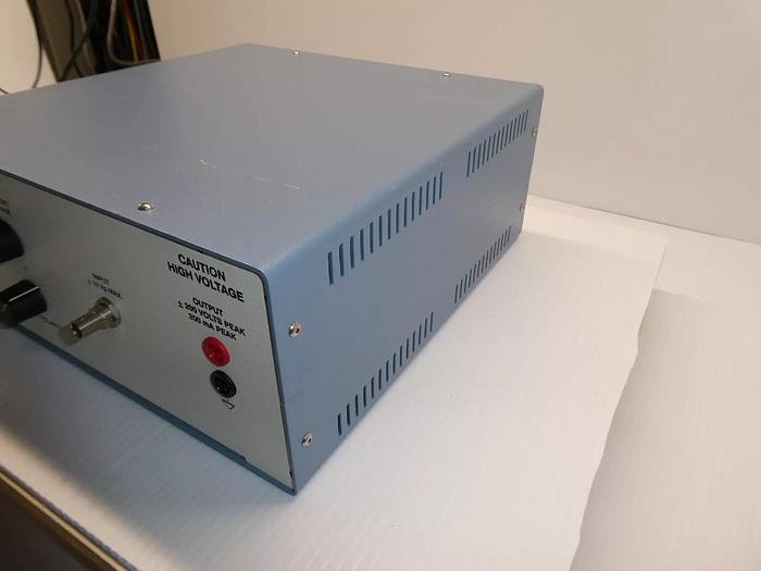 Used PIEZO SYSTEMS INC EPA-104 PIEZO AMPLIFIER Output 200V 200Ma