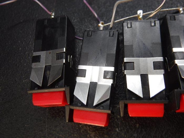 Used Micro 4A23BEA11 Microswitch / Micro 4C23B11 Switch Manual Pushbutton Indicator