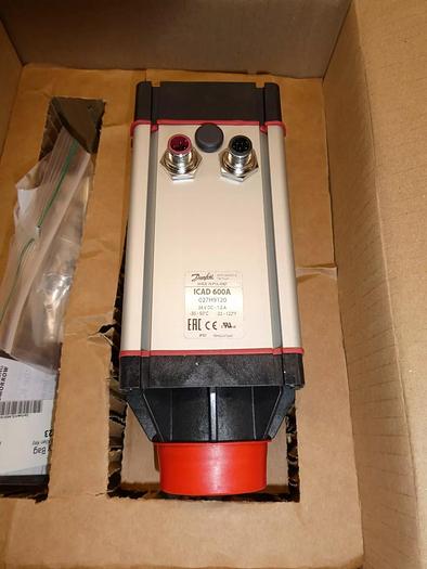 Used Danfoss 027X0166 Actuator Motor ICAD 600 with 9.8-ft Cables