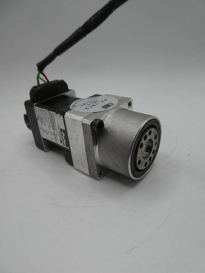 Used Parker CM162CJ-115173 Rotary Servo W/ Gear CSF-11-30-2XH-F Size: 11 Ratio: 30