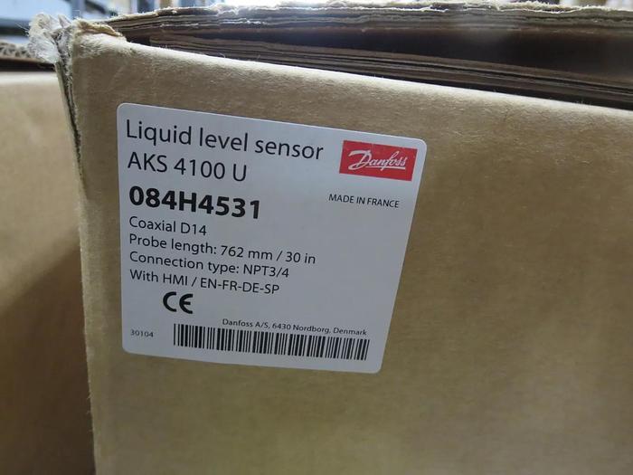 Used Danfoss 084H4531 (AKS4100U) Liquid Level Sensor Insertion Lg 30"/762mm