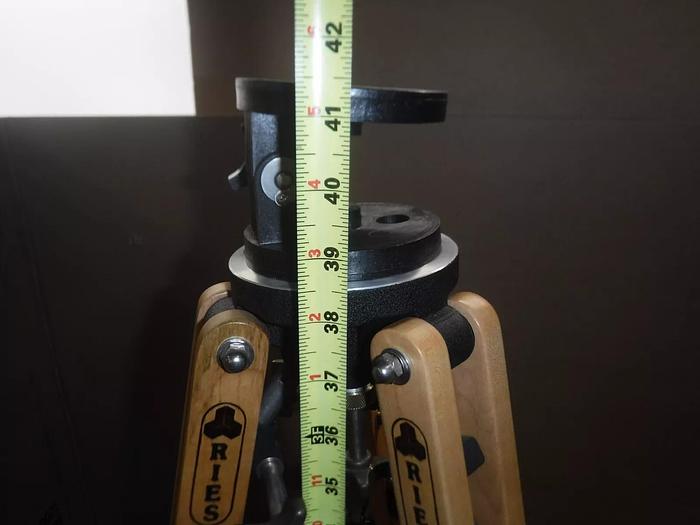 Used Junior Tripod Model: Ries With Tilted Head & Encore Hardcase